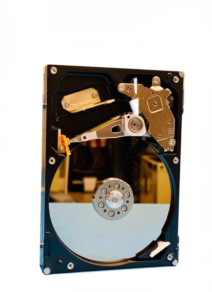 Hard disk drive internal data recovery 